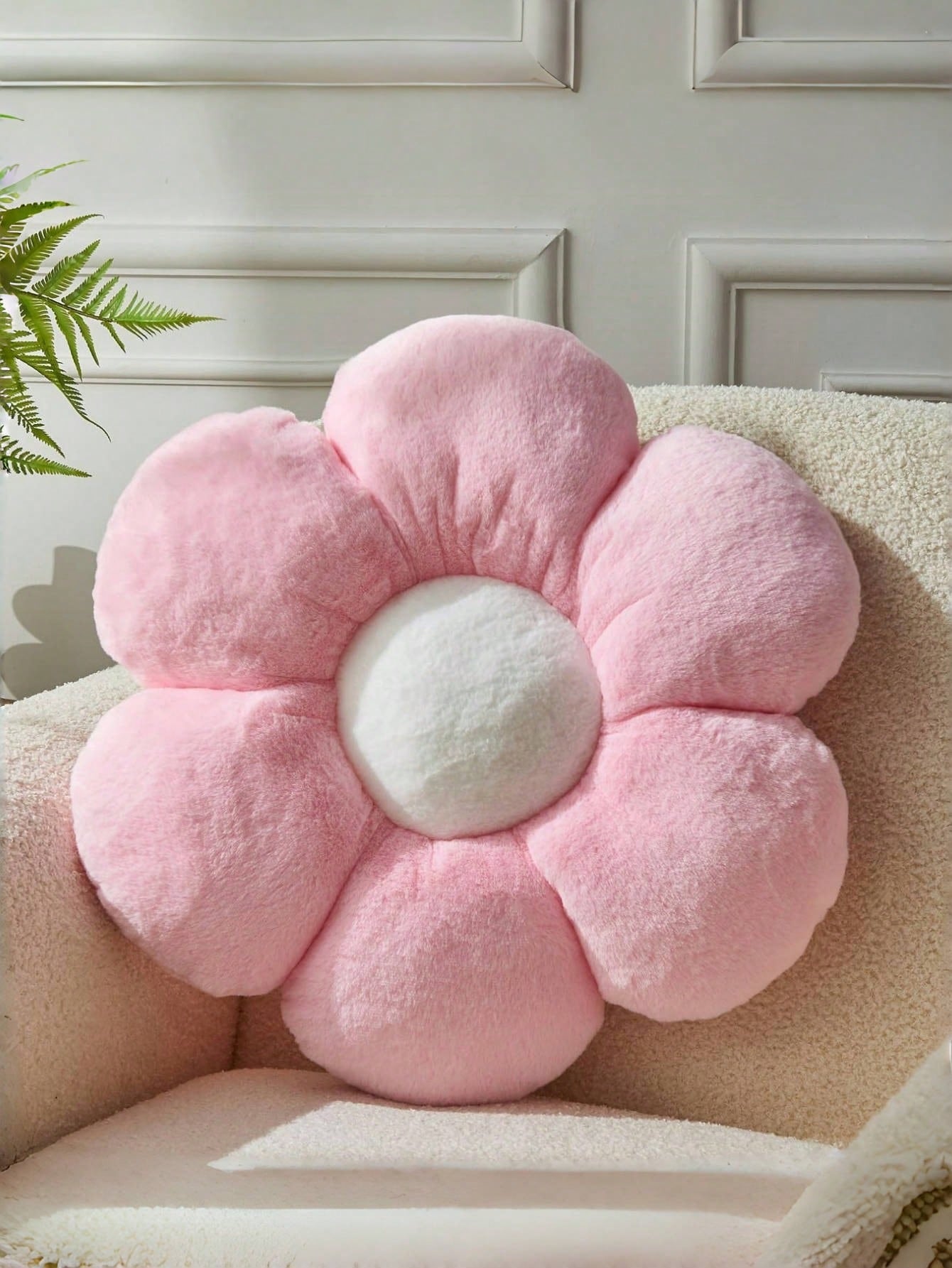 Floral Decorative Plush Pillow – Soft Flower-Shaped Cushion for Spring, Easter & Everyday Home Decor