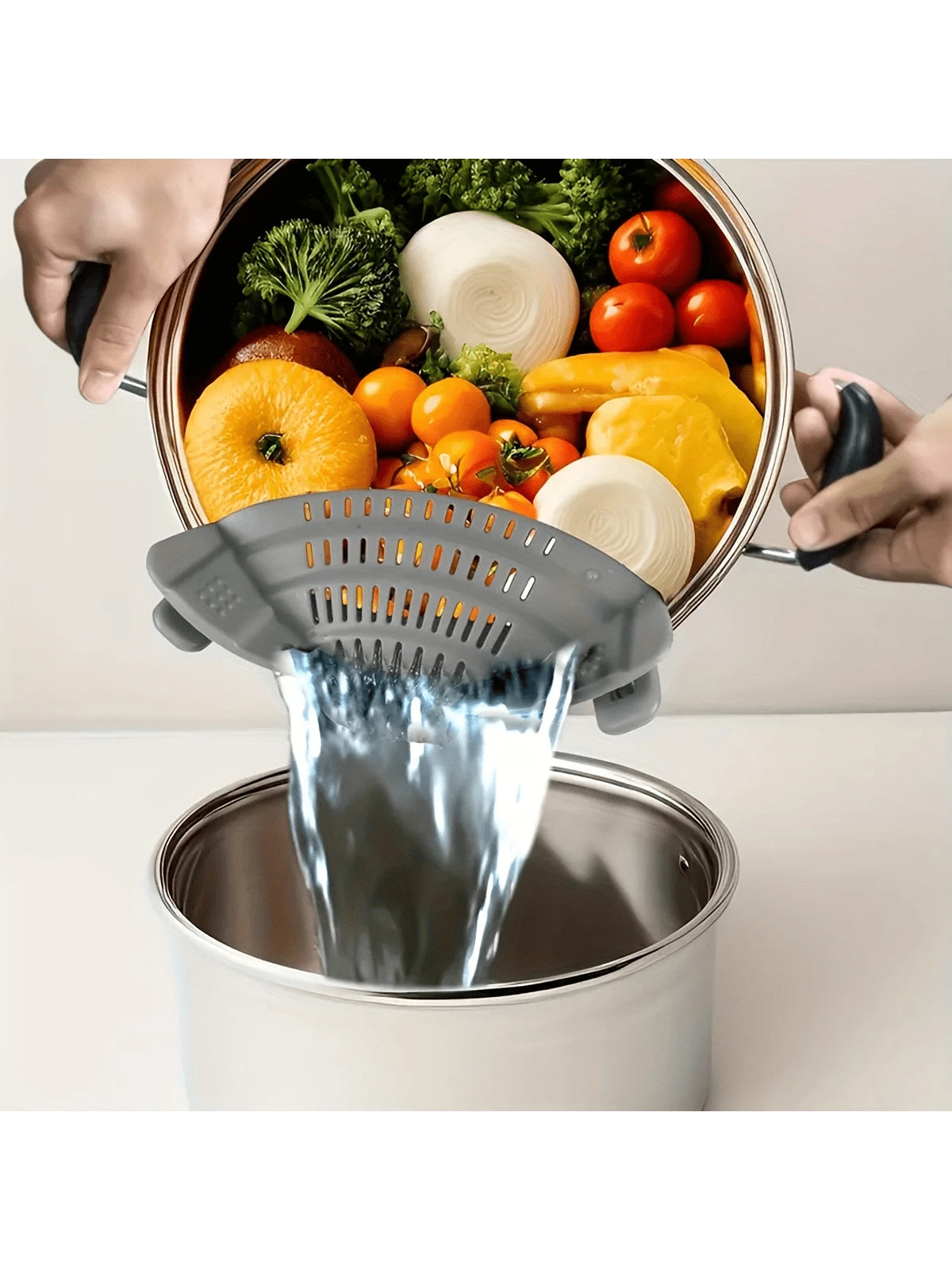 Silicone Pot Side Drainer – Clip-On Kitchen Strainer for Pasta, Vegetables & Noodles