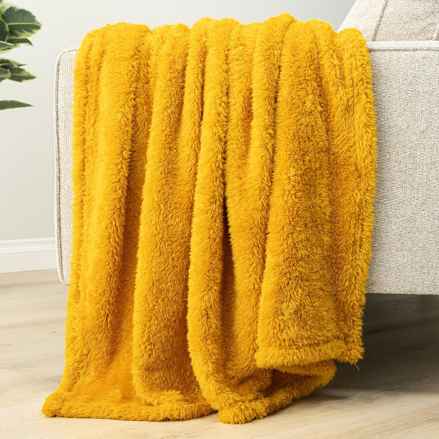 Yellow Gold Sherpa Fleece Throw Blanket – 50x60” Cozy, Lightweight & Plush Decorative Blanket for Sofa, Bed & Travel